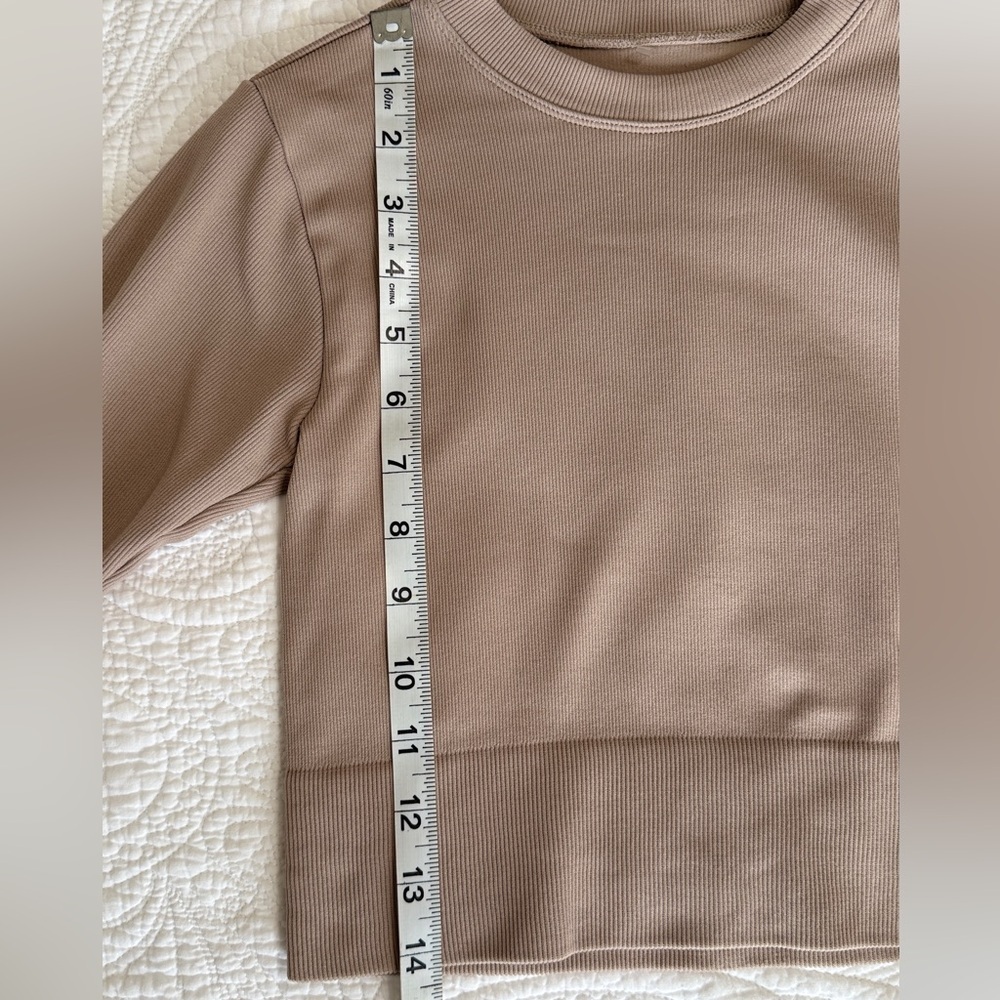 Dynamite Taupe Long Sleeve Ribbed Crop Top - Picture 7 of 8